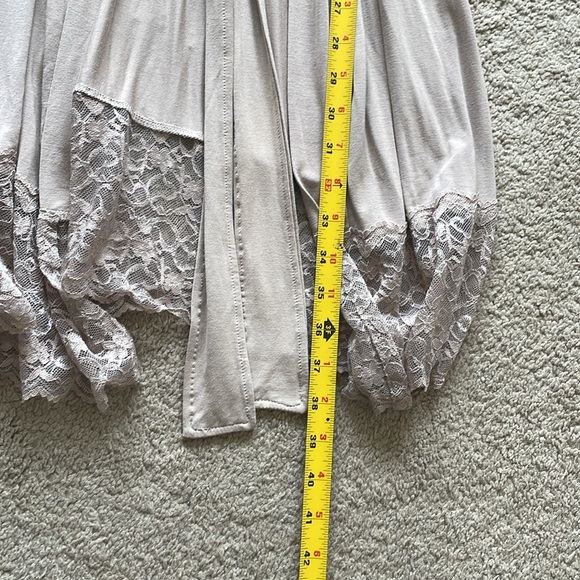 Turquaz Bamboo Lightweight Bathrobe L Beige Lace Trim Belted Minimalist Neutral - Picture 9 of 9